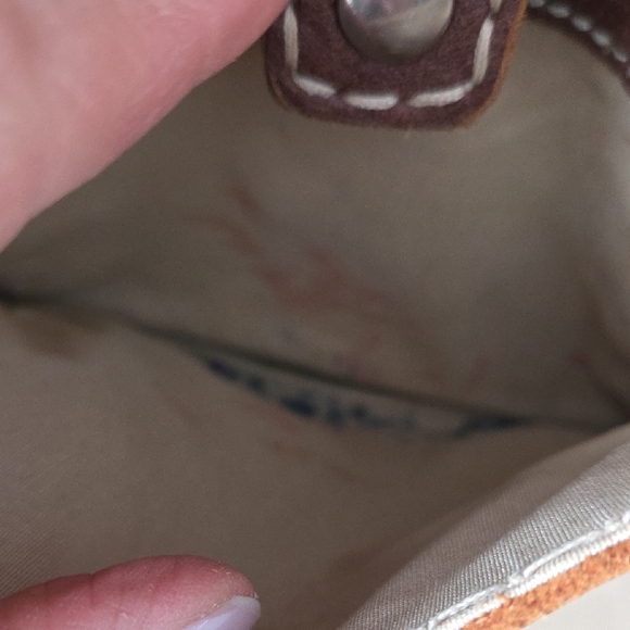 Roots Tribe Leather Crossbody Bag - Picture 4 of 6